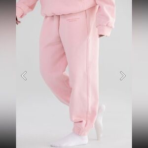 Comfrt Bubblegum Pink pastel sweatpants